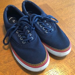 Sperry Men’s Navy Canvas Shoe. Size 8